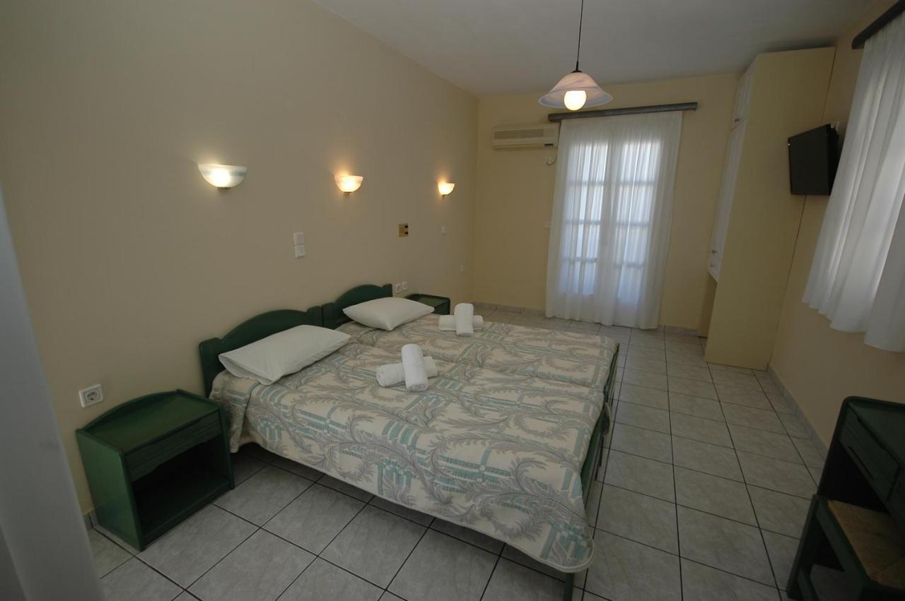 Hotel Anixis Resort Naxos City ภายนอก รูปภาพ
